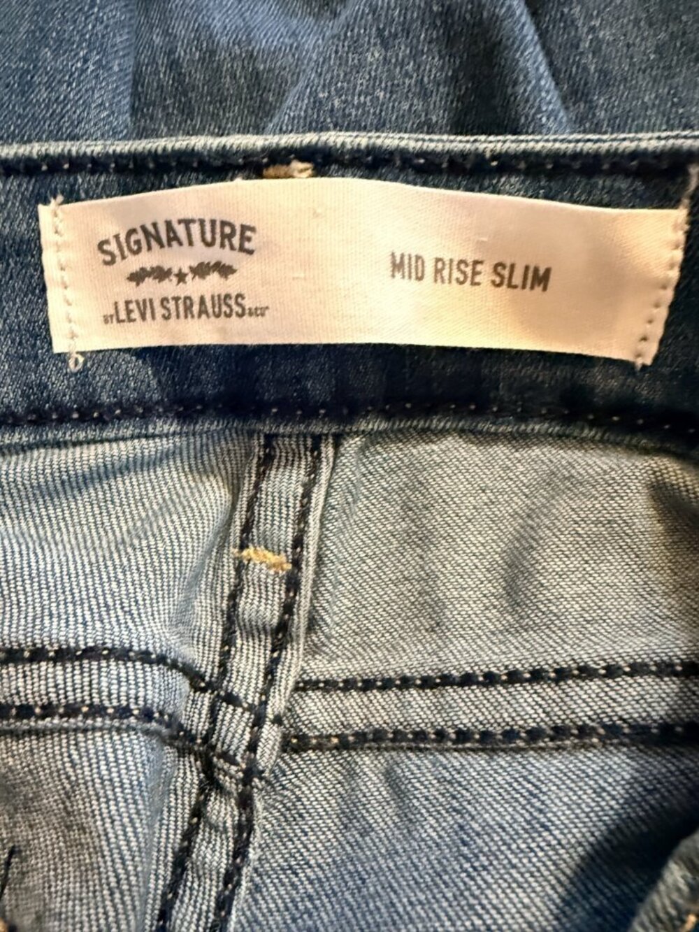 NWT Signature by Levi Strauss Women's Mid Rise Slim Simply Stretch Jeans 12L Lon - Picture 6 of 10